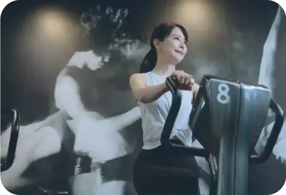 トレーニングをする女性